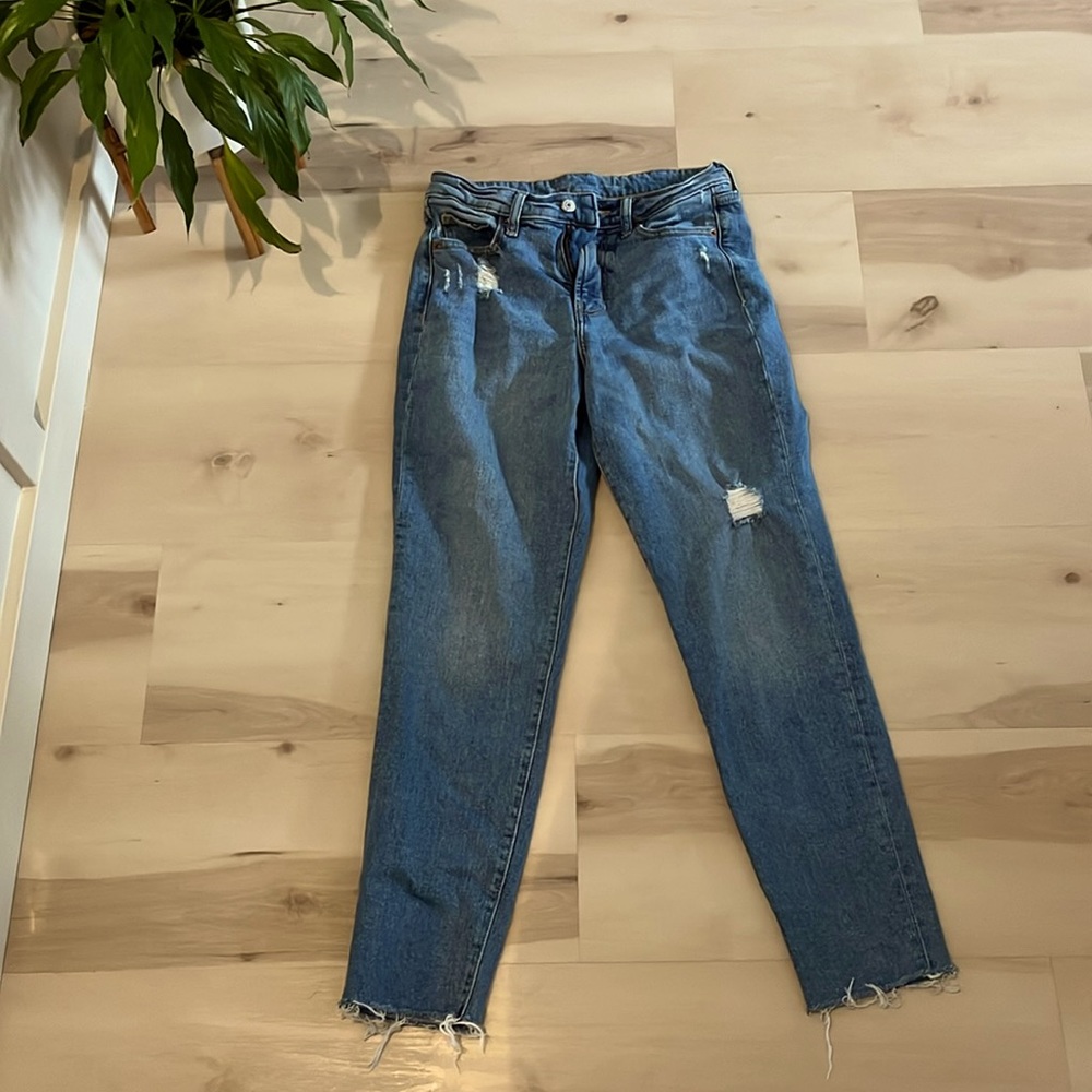Women’s Old Navy O.G. Straight High Rise secret-smoothing pocket jeans.
